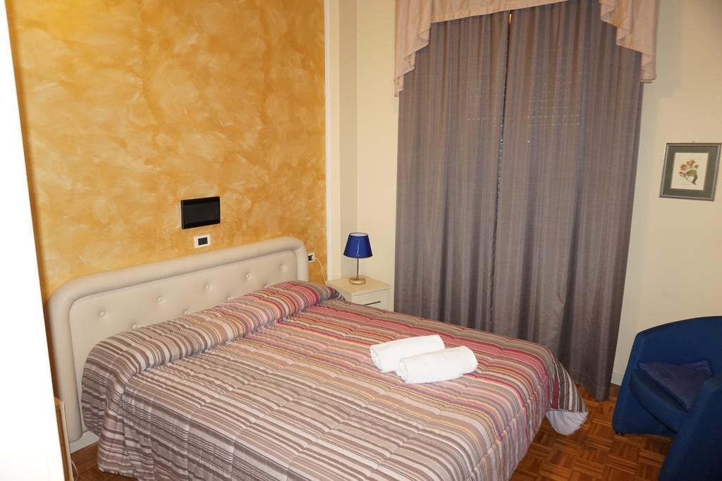 Hotel Astoria ฟีเดนซา ห้อง รูปภาพ