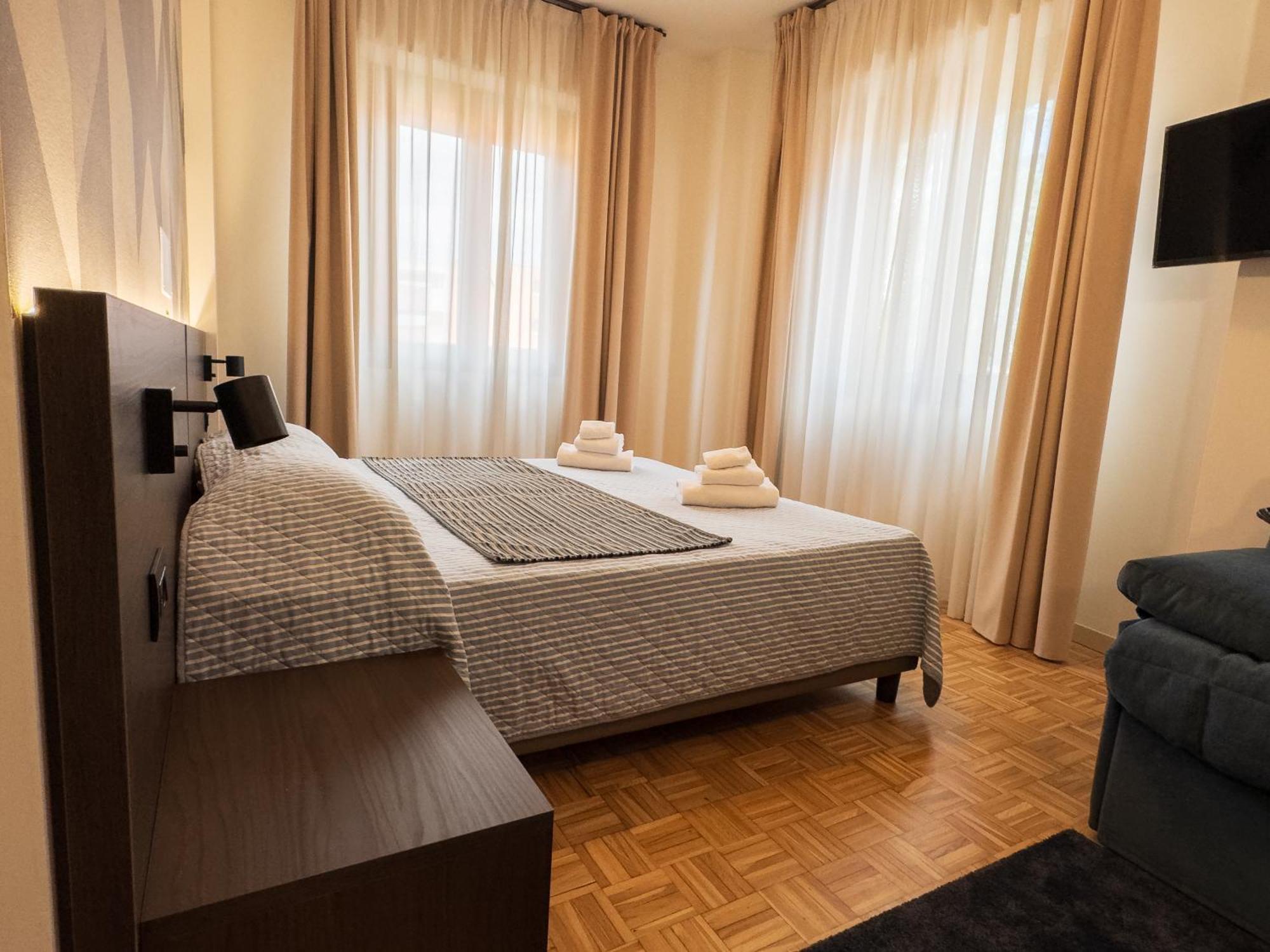 Hotel Astoria ฟีเดนซา ภายนอก รูปภาพ