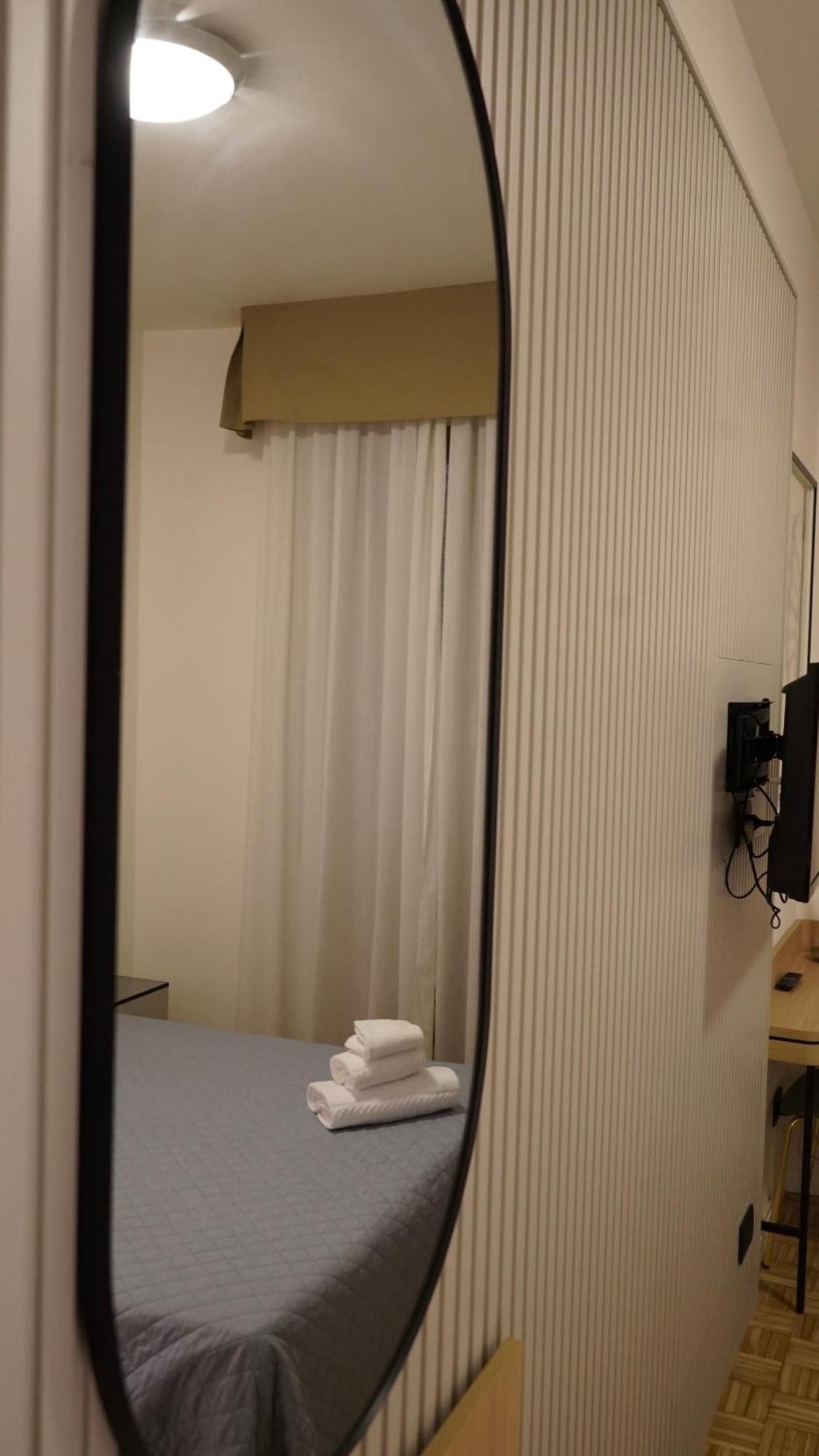 Hotel Astoria ฟีเดนซา ภายนอก รูปภาพ