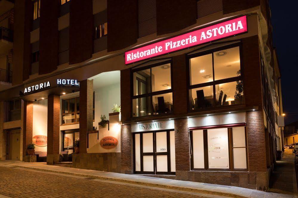 Hotel Astoria ฟีเดนซา ภายนอก รูปภาพ