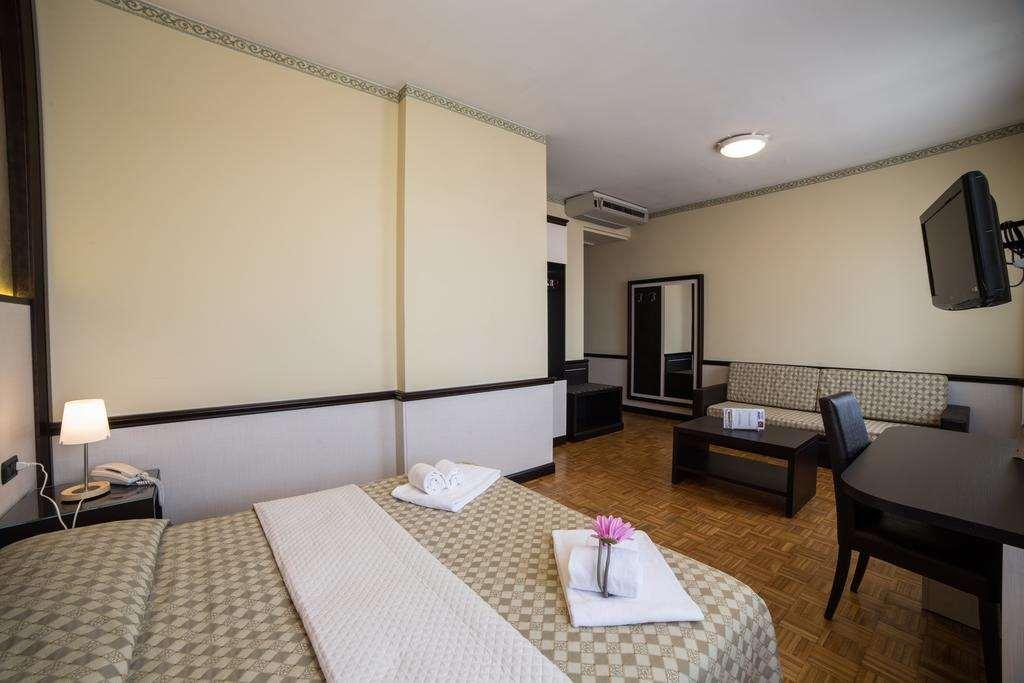 Hotel Astoria ฟีเดนซา ห้อง รูปภาพ